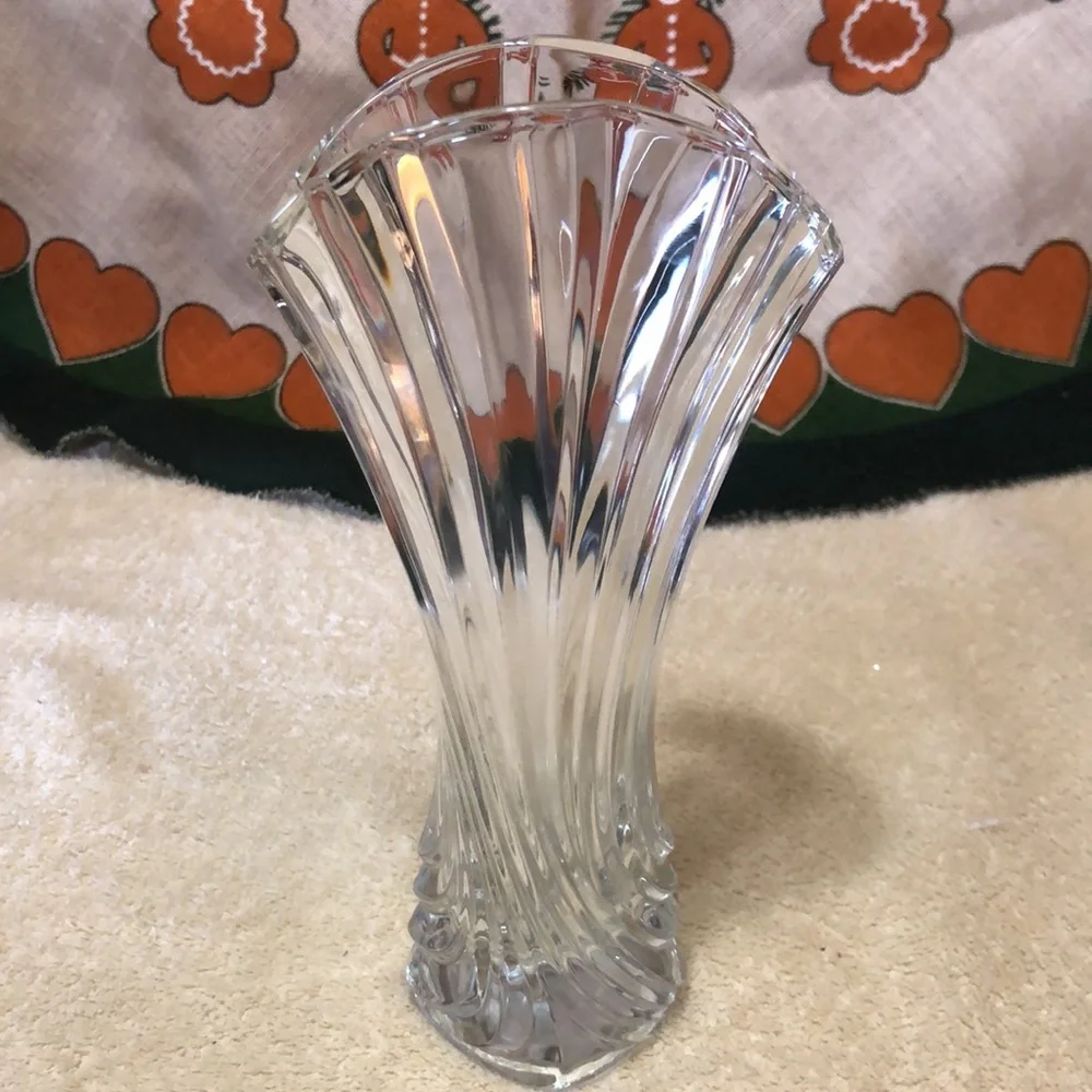 Mikasa Crystal Flores Bud Vase Art Deco Style 8”